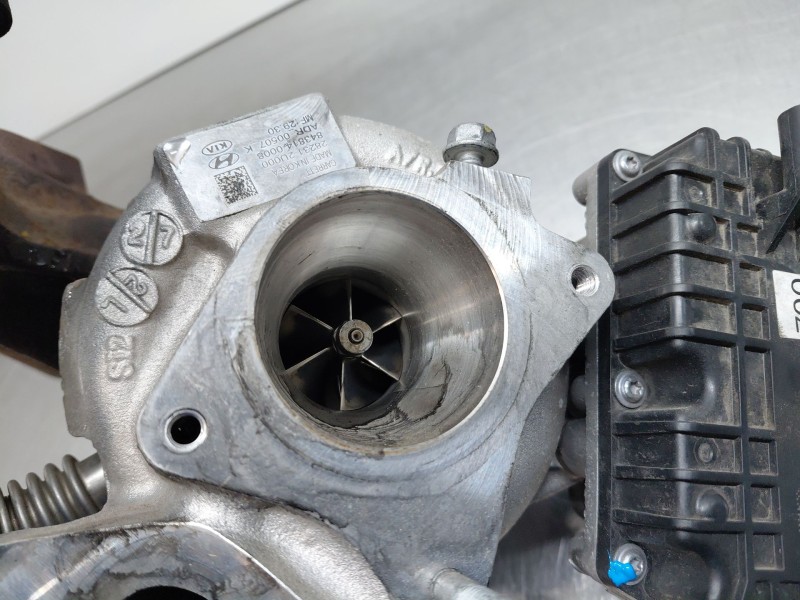 Recambio de turbocompresor para kia ceed sportswagon hybrid referencia OEM IAM 282312U000  