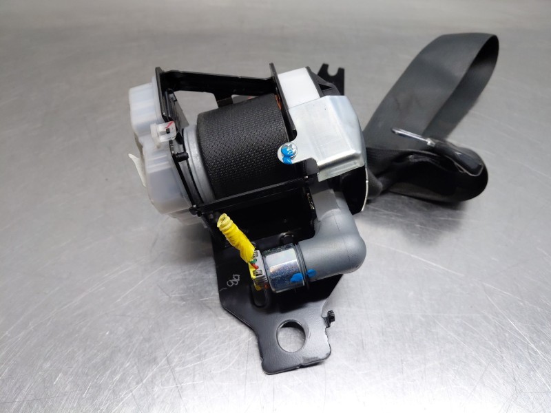 Recambio de cinturon seguridad trasero derecho para kia ceed sportswagon hybrid referencia OEM IAM   