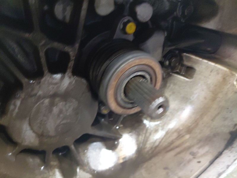 Recambio de caja cambios para kia ceed sportswagon hybrid referencia OEM IAM WMJ6  