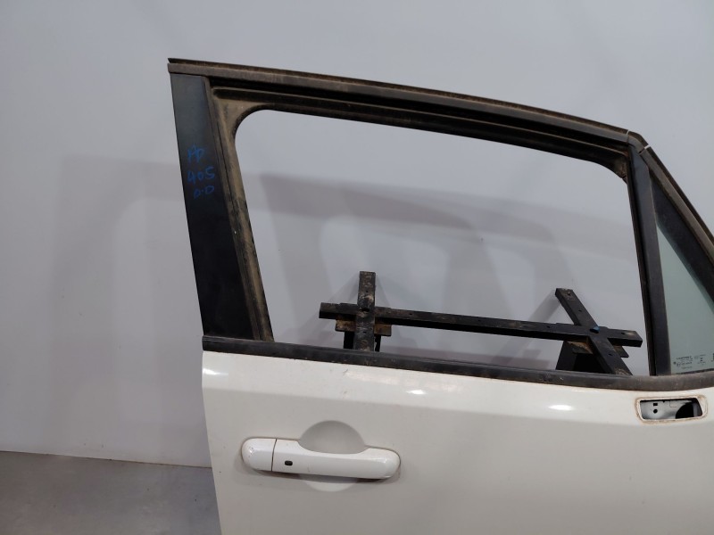 Recambio de puerta delantera derecha para jeep renegade suv referencia OEM IAM   