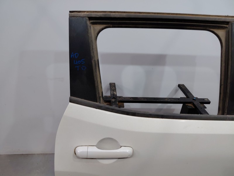 Recambio de puerta trasera derecha para jeep renegade suv referencia OEM IAM   