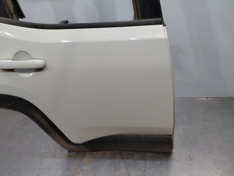 Recambio de puerta trasera derecha para jeep renegade suv referencia OEM IAM   
