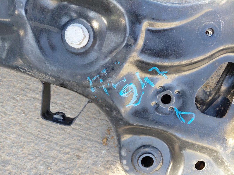 Recambio de puente delantero para volkswagen taigo life referencia OEM IAM   