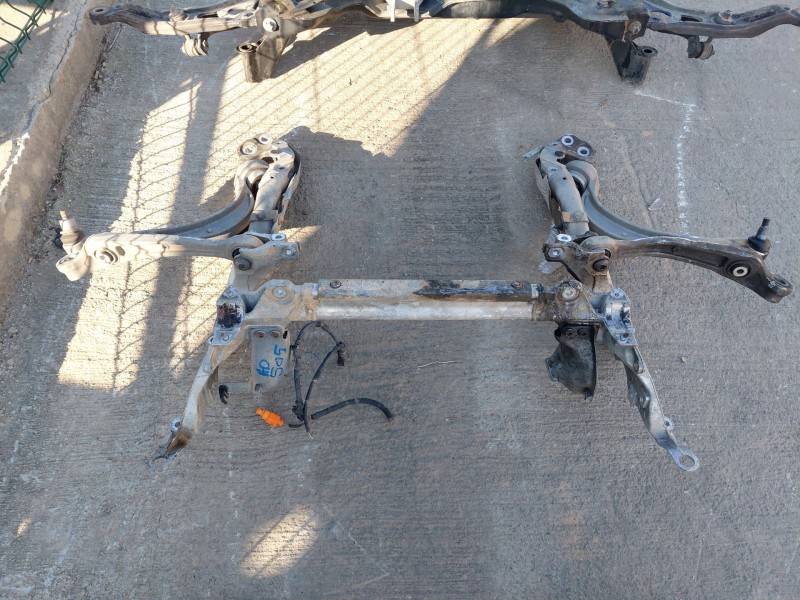 Recambio de puente delantero para audi a5 sportback (8ta) 2.0 tdi referencia OEM IAM   