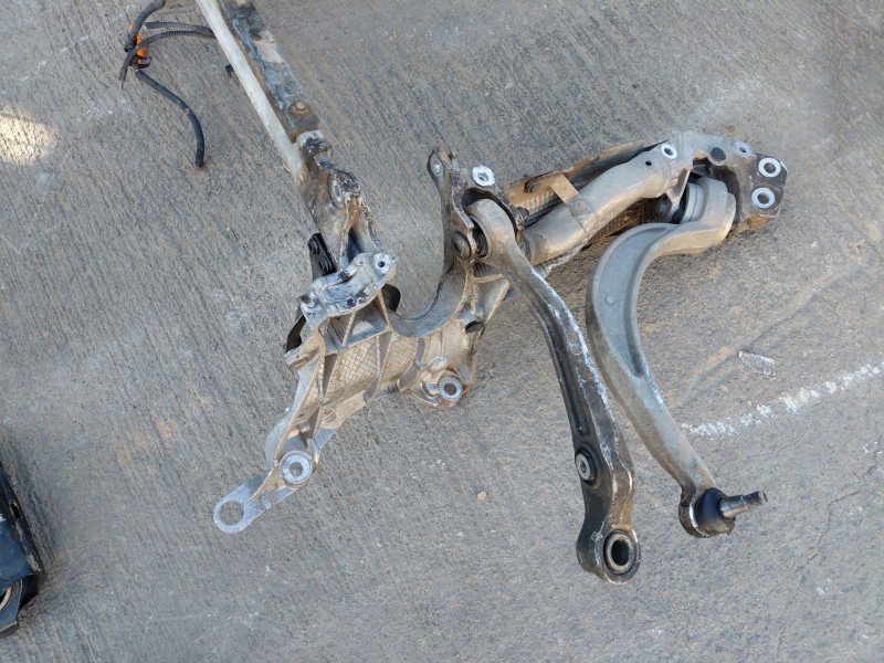 Recambio de puente delantero para audi a5 sportback (8ta) 2.0 tdi referencia OEM IAM   