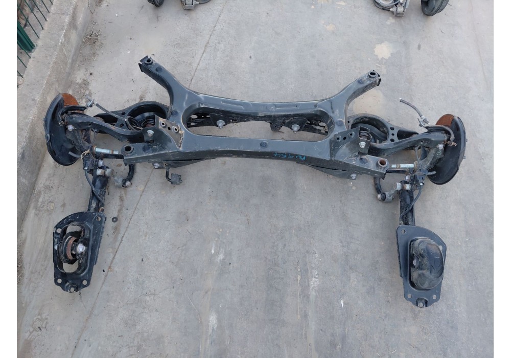 Recambio de puente trasero para toyota corolla touring sports (e21) hybrid referencia OEM IAM   