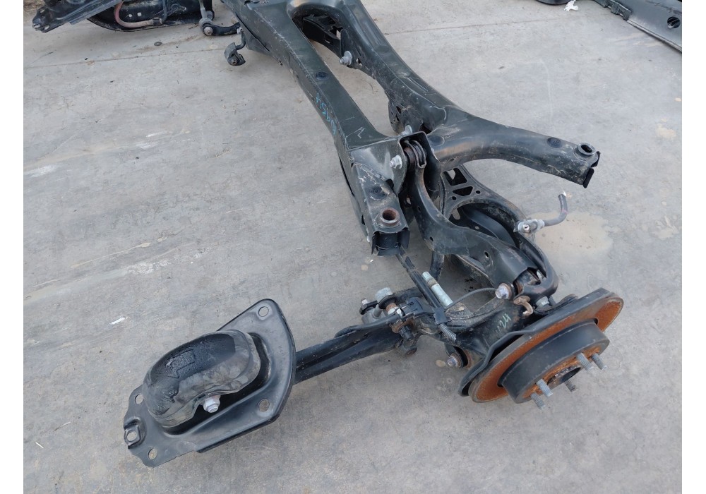 Recambio de puente trasero para toyota corolla touring sports (e21) hybrid referencia OEM IAM   