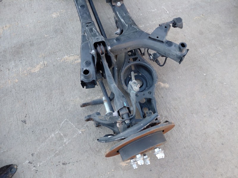 Recambio de puente trasero para toyota c-hr hybrid referencia OEM IAM   