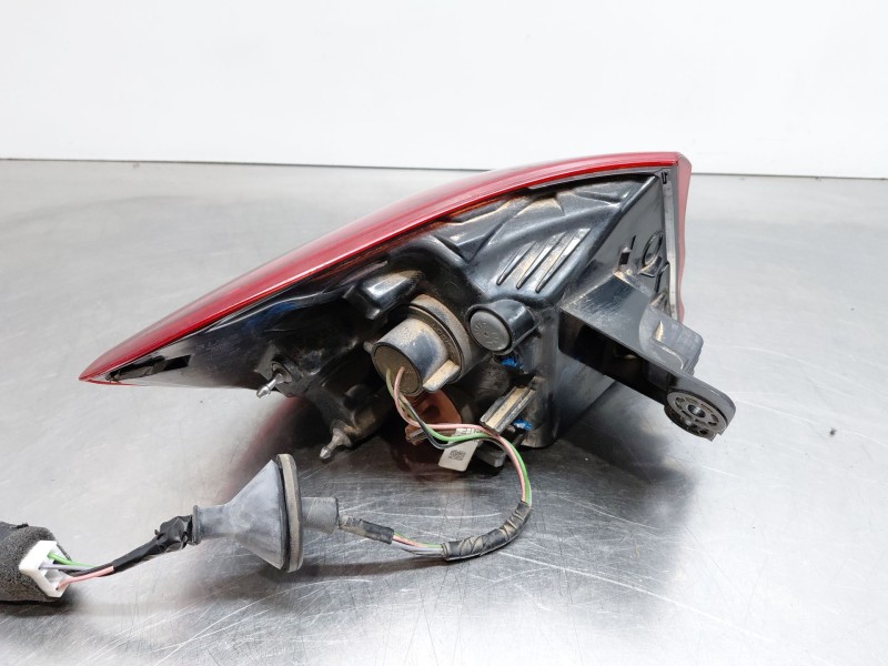 Recambio de piloto trasero derecho para kia ceed sportswagon hybrid referencia OEM IAM   