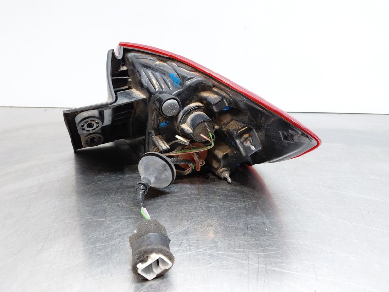 Recambio de piloto trasero izquierdo para kia ceed sportswagon hybrid referencia OEM IAM   