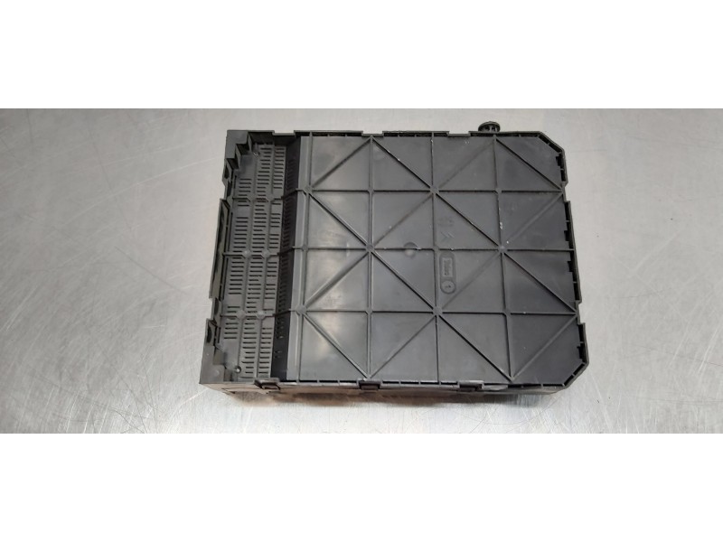Recambio de caja reles / fusibles para citroen c3 1.4 furio referencia OEM IAM 9659385380  