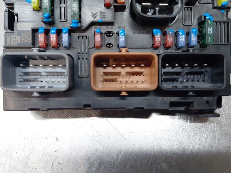 Recambio de caja reles / fusibles para citroën c2 (jm_) 1.4 hdi referencia OEM IAM   
