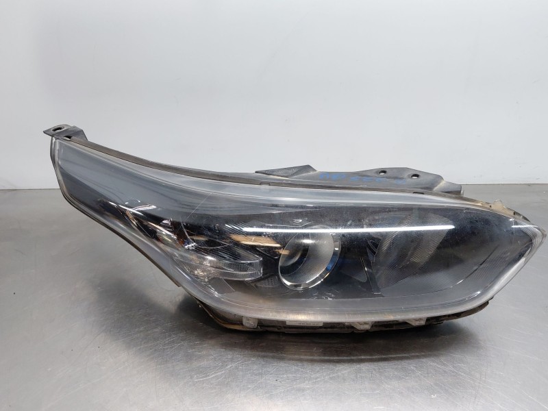 Recambio de faro derecho para kia ceed sportswagon hybrid referencia OEM IAM   