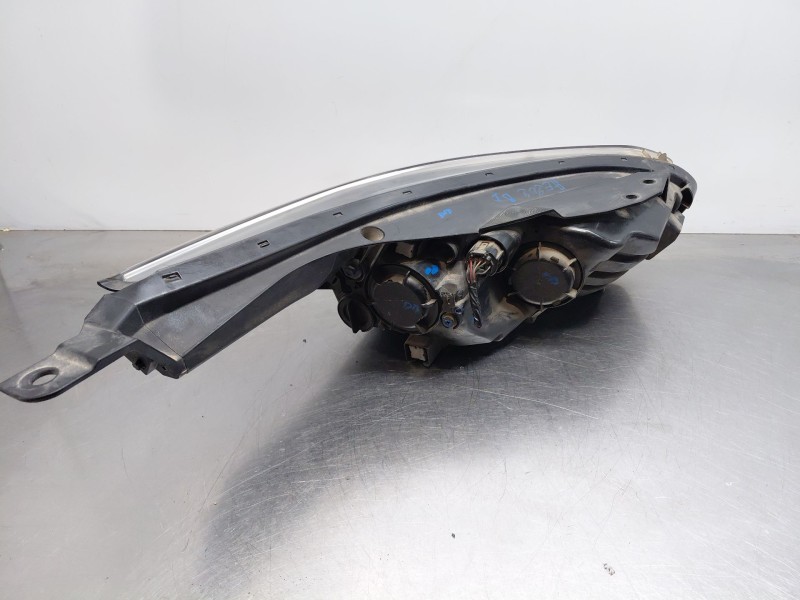 Recambio de faro izquierdo para kia ceed tourer (cd) 1.6 crdi 115 referencia OEM IAM 92101J7050  