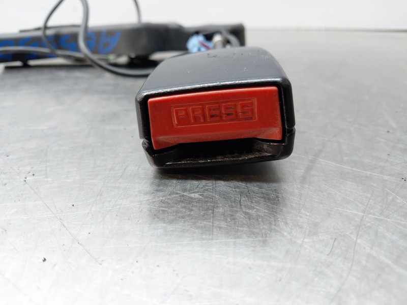Recambio de enganche del cinturon delantero izq para citroën c2 (jm_) 1.4 hdi referencia OEM IAM   