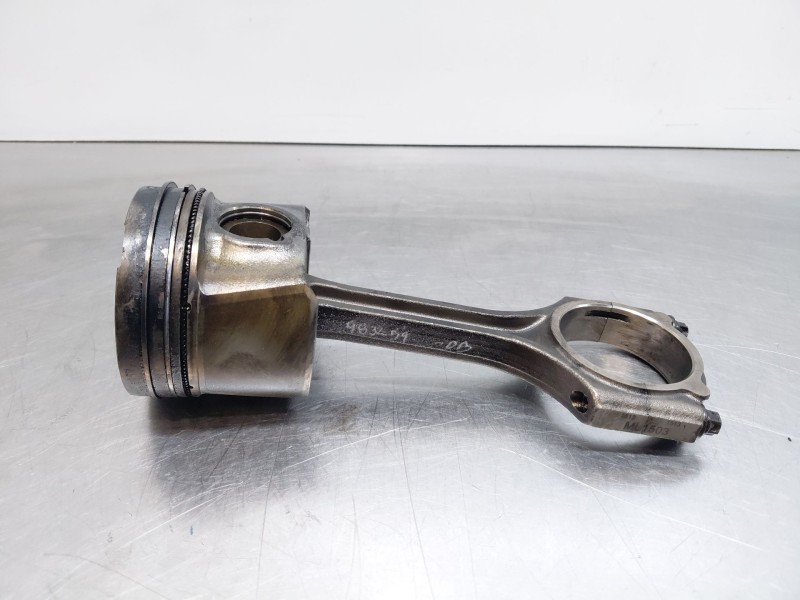 Recambio de biela para kia ceed sportswagon hybrid referencia OEM IAM 235102U000  