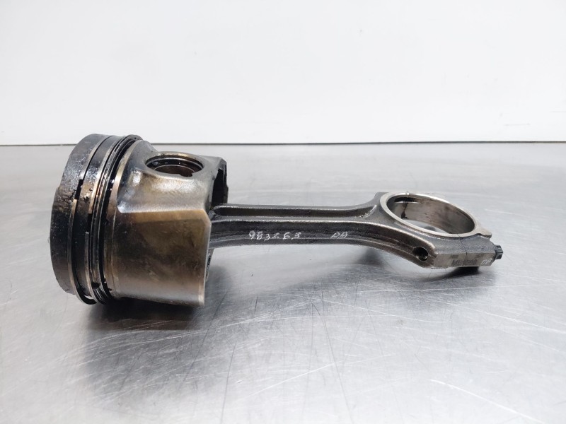 Recambio de biela para kia ceed sportswagon hybrid referencia OEM IAM 235102U000  