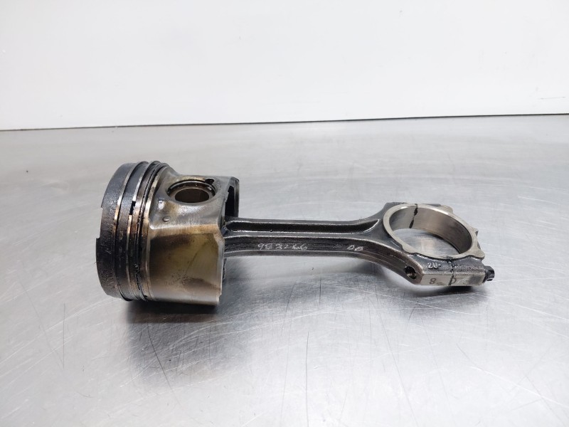 Recambio de biela para kia ceed sportswagon hybrid referencia OEM IAM 235102U000  