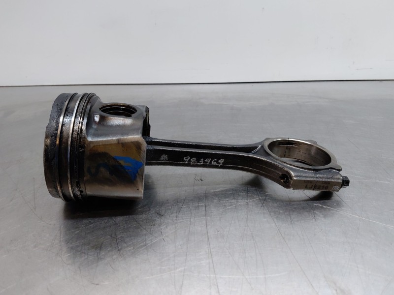 Recambio de biela para kia ceed sportswagon hybrid referencia OEM IAM 235102U000  