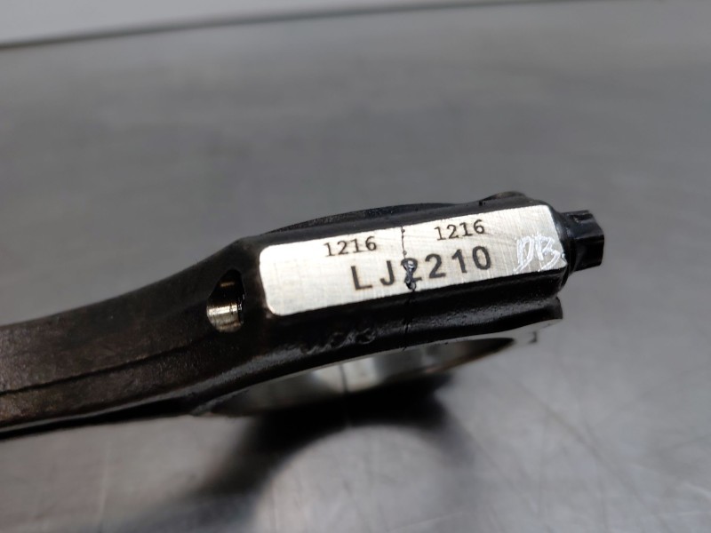 Recambio de biela para kia ceed sportswagon hybrid referencia OEM IAM 235102U000  