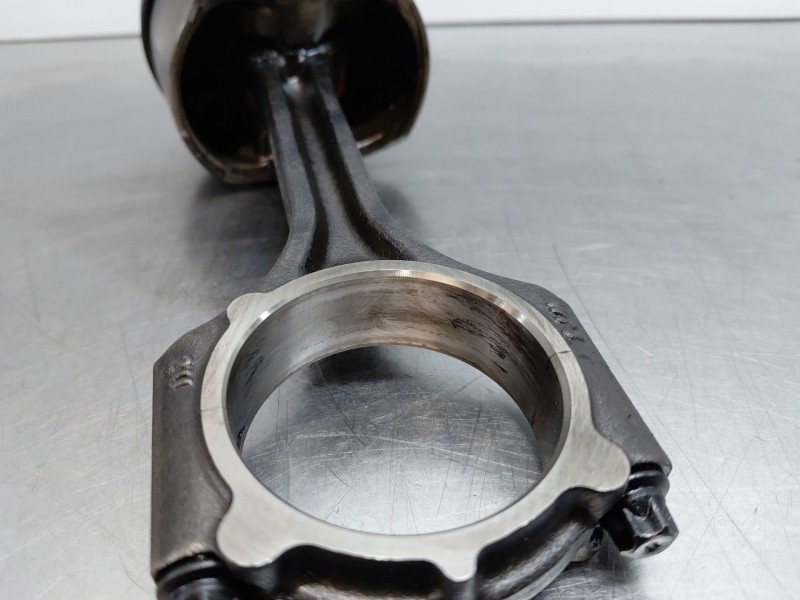 Recambio de biela para kia ceed sportswagon hybrid referencia OEM IAM 235102U000  