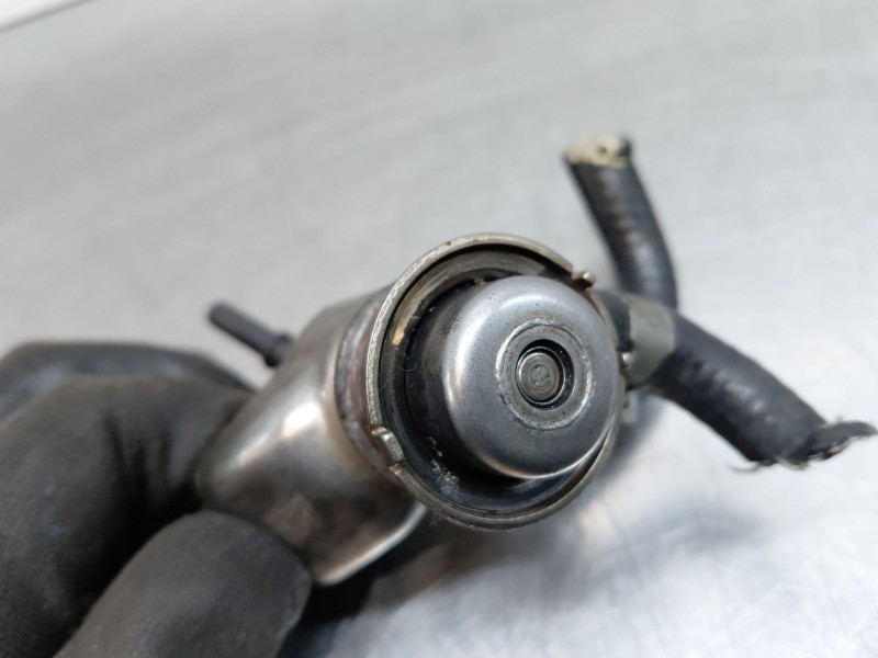 Recambio de inyector para kia ceed sportswagon hybrid referencia OEM IAM 296302U200  