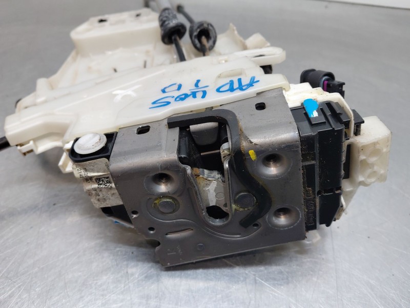 Recambio de cerradura puerta trasera derecha para jeep renegade suv referencia OEM IAM   