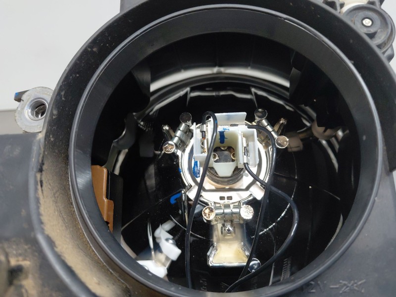 Recambio de faro izquierdo para jeep renegade suv referencia OEM IAM   