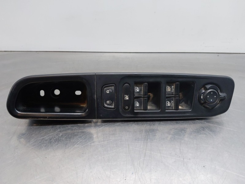 Recambio de mando elevalunas delantero izquierdo para jeep renegade suv referencia OEM IAM   