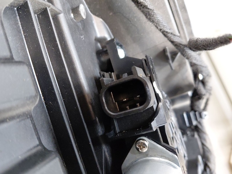 Recambio de elevalunas trasero derecho para jeep renegade suv referencia OEM IAM   