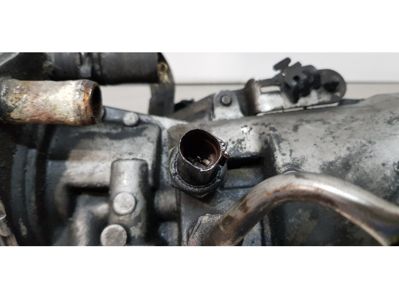 Recambio de soporte filtro aceite para audi a3 (8p) 2.0 tdi attraction referencia OEM IAM 045115389  