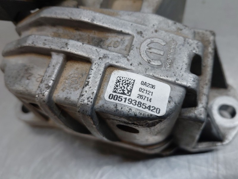 Recambio de soporte motor derecho para jeep renegade suv referencia OEM IAM   