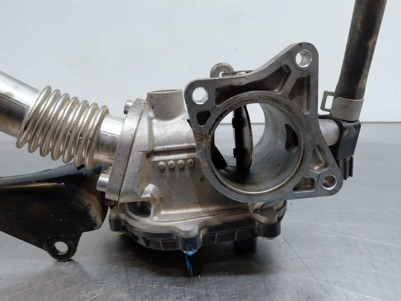 Recambio de valvula egr para kia ceed sportswagon hybrid referencia OEM IAM 284622U010  