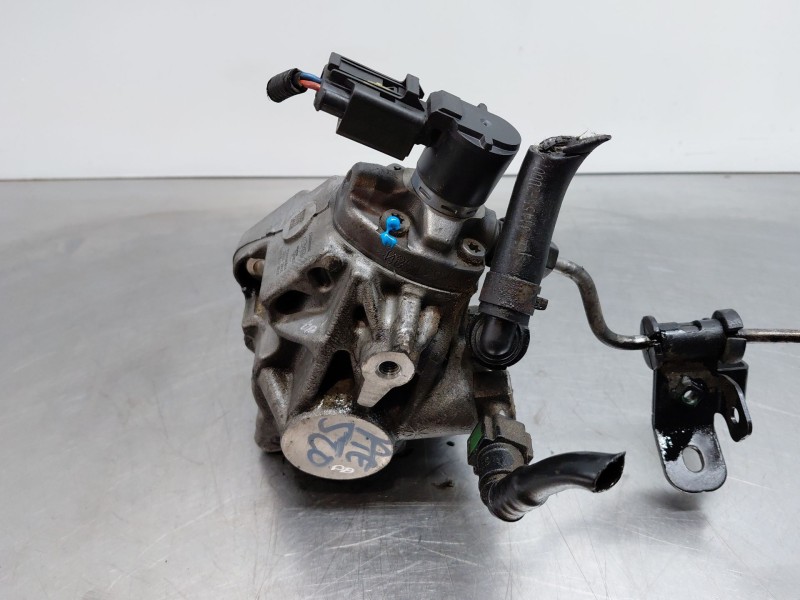 Recambio de bomba inyeccion para kia ceed sportswagon hybrid referencia OEM IAM 331002U000  