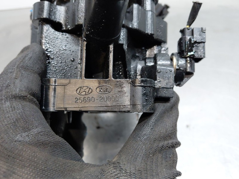 Recambio de termostato para kia ceed sportswagon hybrid referencia OEM IAM 256902U000  