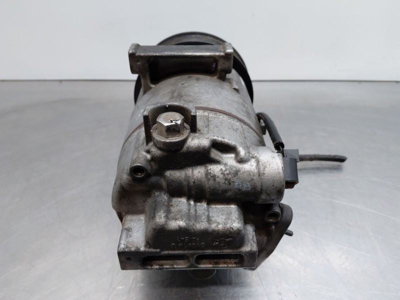 Recambio de compresor aire acondicionado para kia ceed sportswagon hybrid referencia OEM IAM 97701J7400  