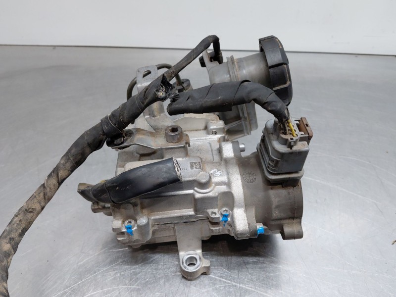 Recambio de bomba embrague para kia ceed sportswagon hybrid referencia OEM IAM 4147032800  