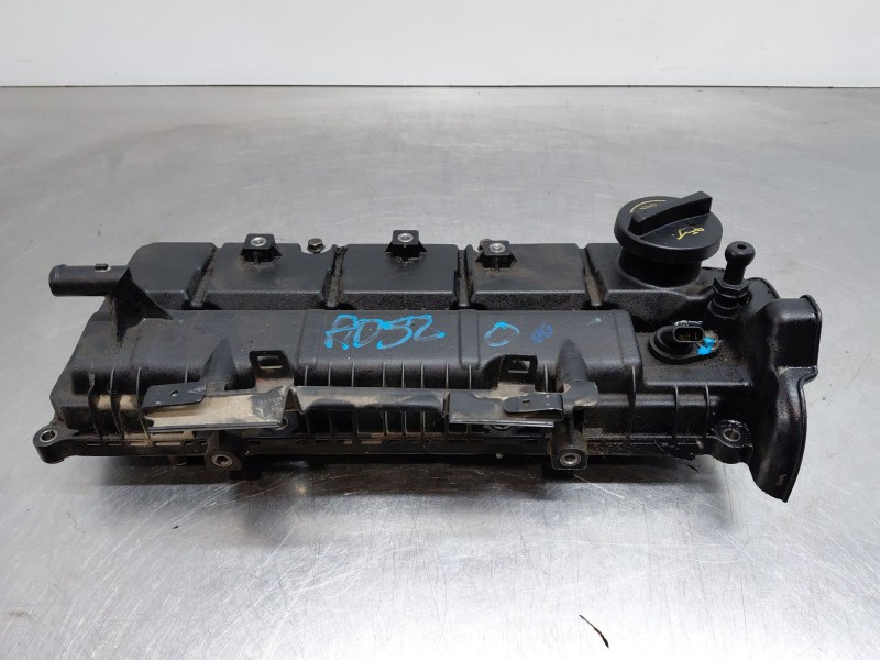 Recambio de tapa balancines para kia ceed sportswagon hybrid referencia OEM IAM 224102U010  