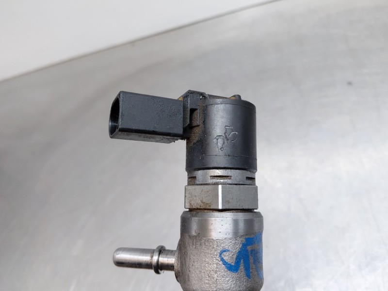 Recambio de rampa inyectora para kia ceed sportswagon hybrid referencia OEM IAM 314002U200  