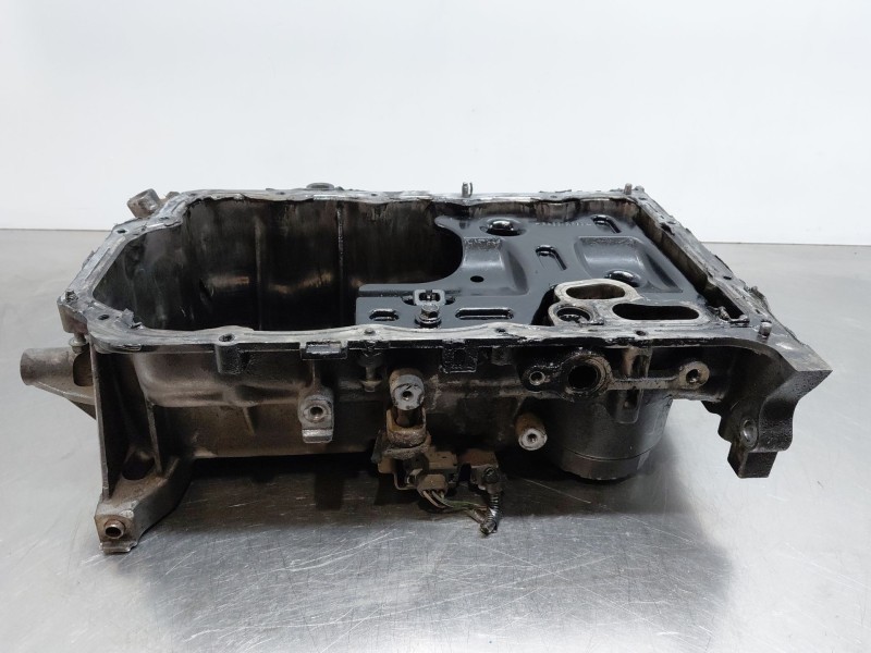 Recambio de carter para kia ceed sportswagon hybrid referencia OEM IAM 215102U010  