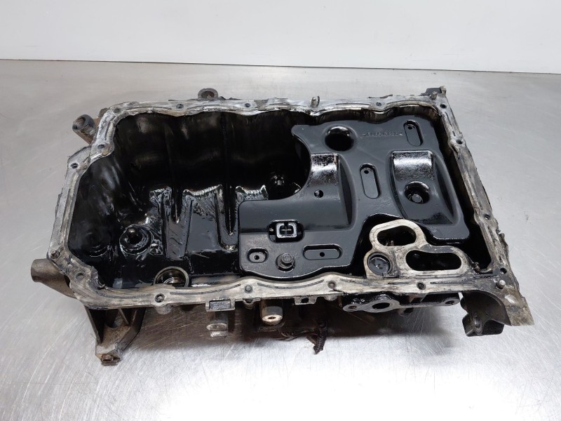 Recambio de carter para kia ceed sportswagon hybrid referencia OEM IAM 215102U010  