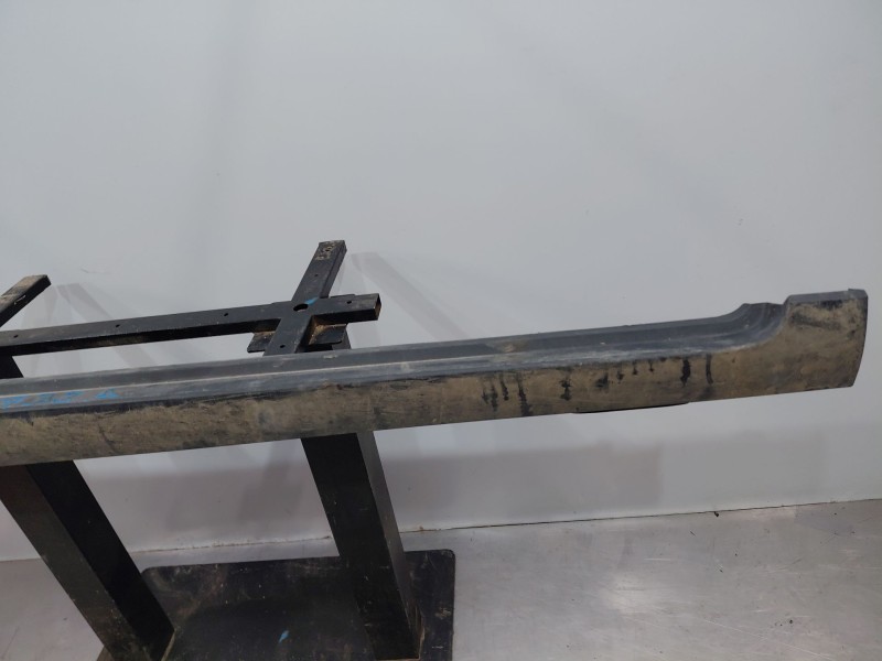 Recambio de faldon lateral para hyundai bayon hybrid referencia OEM IAM   