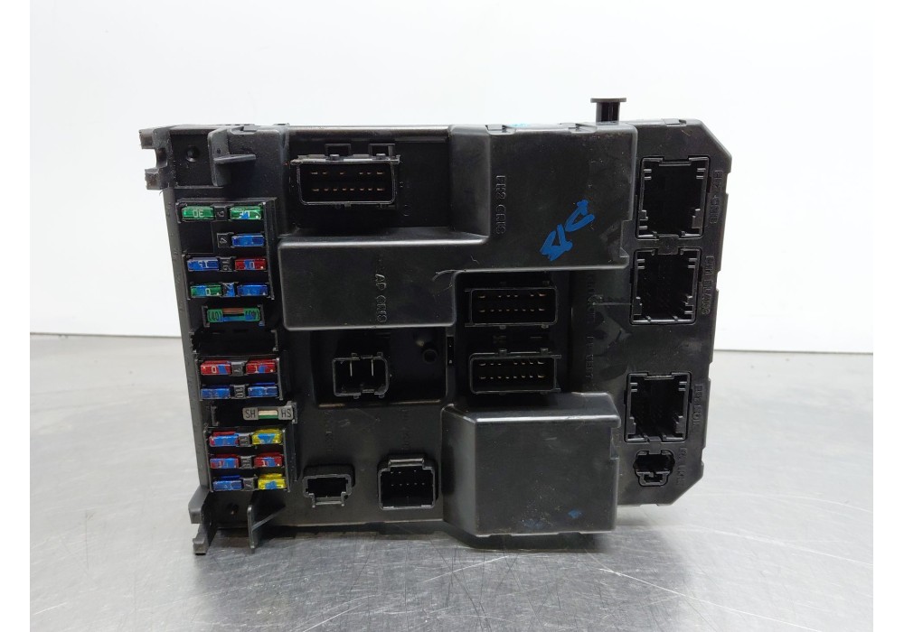 Recambio de caja reles / fusibles para citroën c5 i (dc_) 2.0 hdi (dcrhzb, dcrhze) referencia OEM IAM   