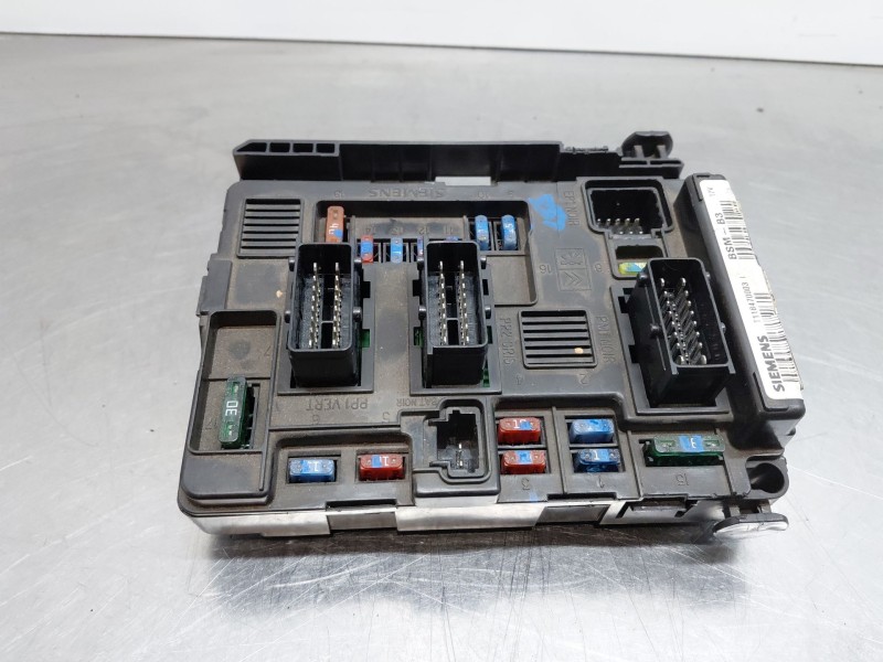 Recambio de caja reles / fusibles para citroën c5 i (dc_) 2.0 hdi (dcrhzb, dcrhze) referencia OEM IAM   
