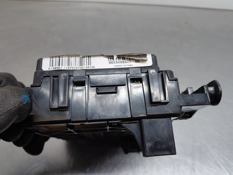 Recambio de caja reles / fusibles para citroën c5 i (dc_) 2.0 hdi (dcrhzb, dcrhze) referencia OEM IAM   