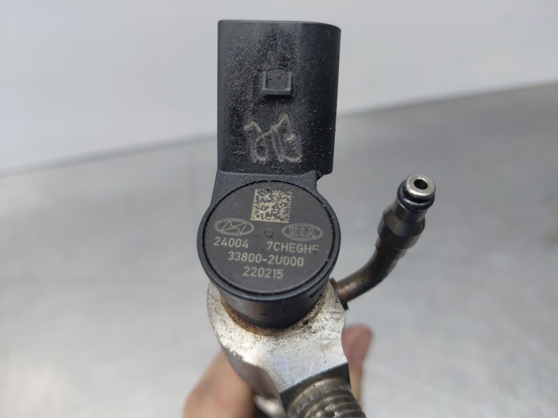 Recambio de inyector para kia ceed sportswagon hybrid referencia OEM IAM 338002u000  