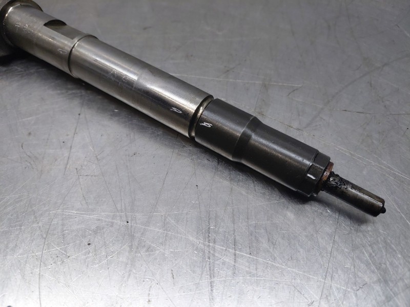 Recambio de inyector para kia ceed sportswagon hybrid referencia OEM IAM 338002u000  