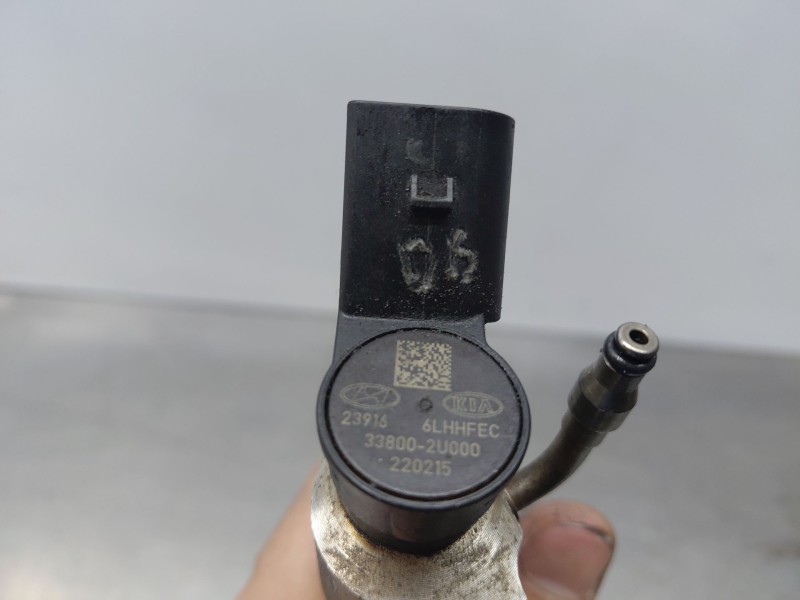 Recambio de inyector para kia ceed sportswagon hybrid referencia OEM IAM 338002u000  