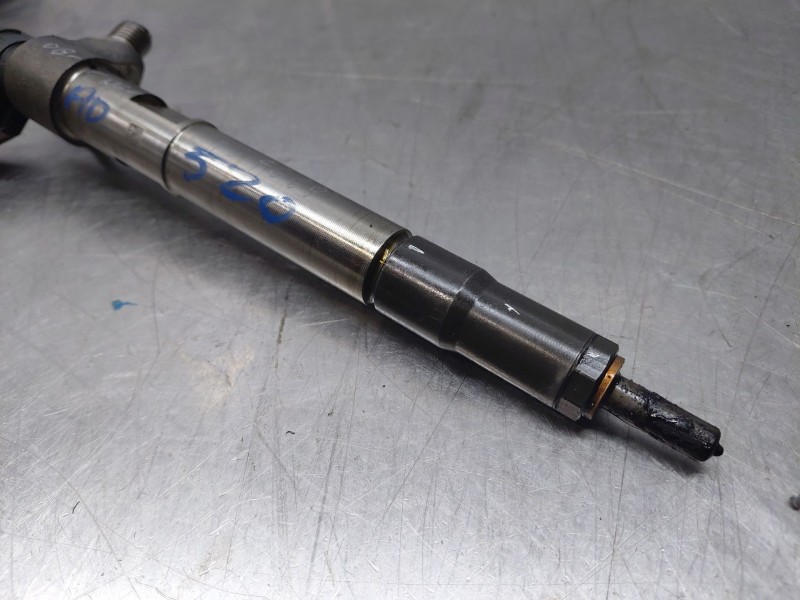 Recambio de inyector para kia ceed sportswagon hybrid referencia OEM IAM 338002u000  