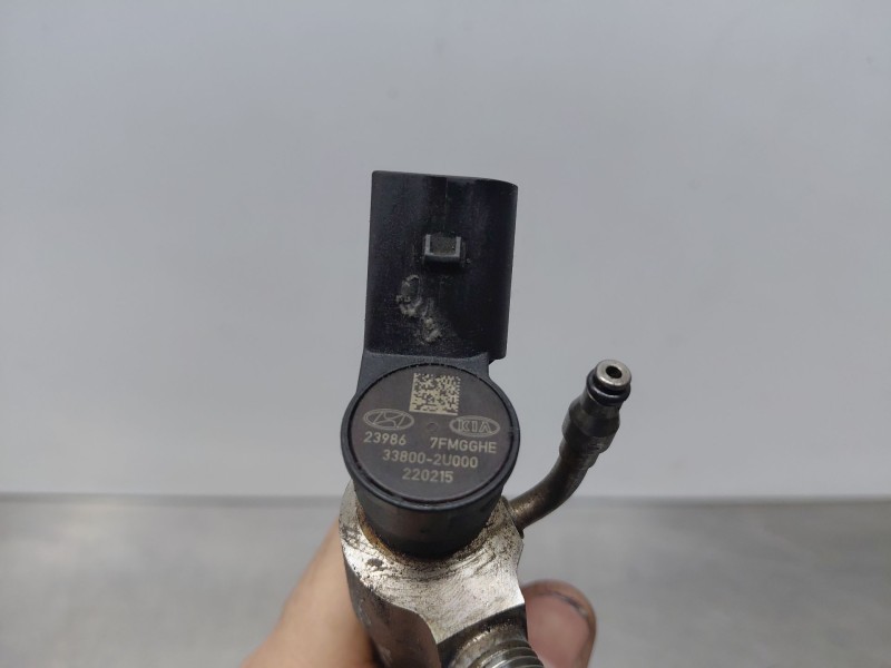 Recambio de inyector para kia ceed sportswagon hybrid referencia OEM IAM 338002u000  